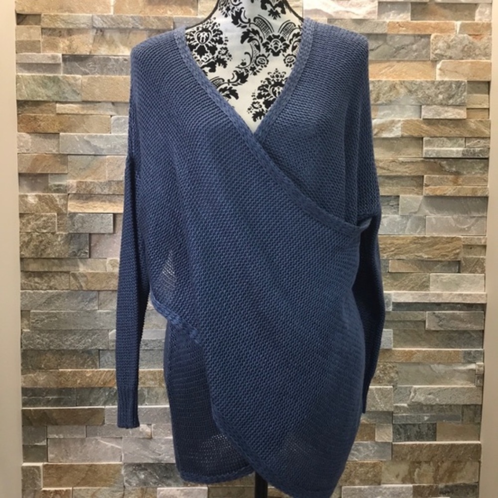 Design Lab Lord&Taylor Sweater - Picture 2 of 6